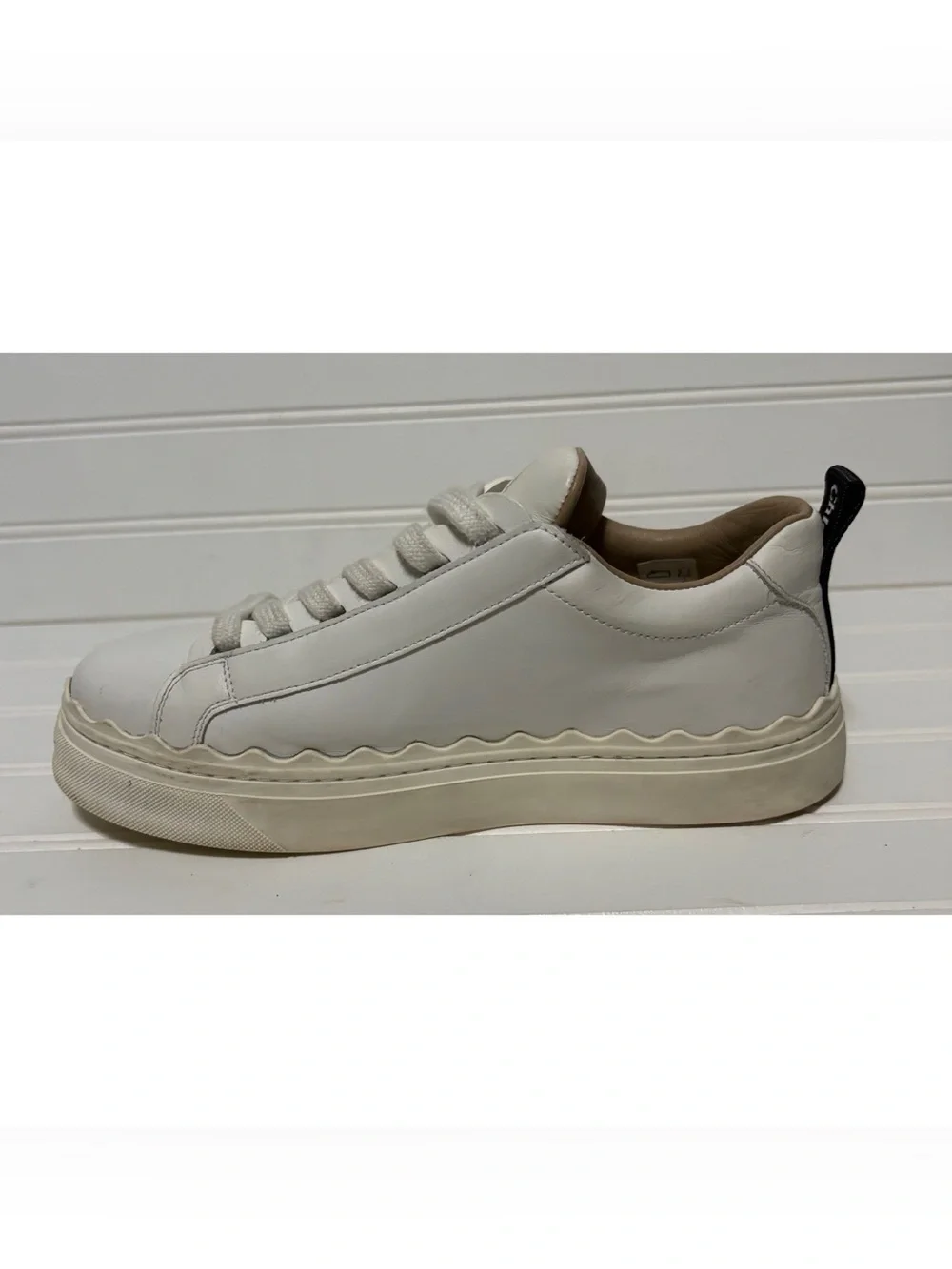 CHLOE Lauren White Leather Scallop Sneakers Shoes Womens Size 37 US Size 7